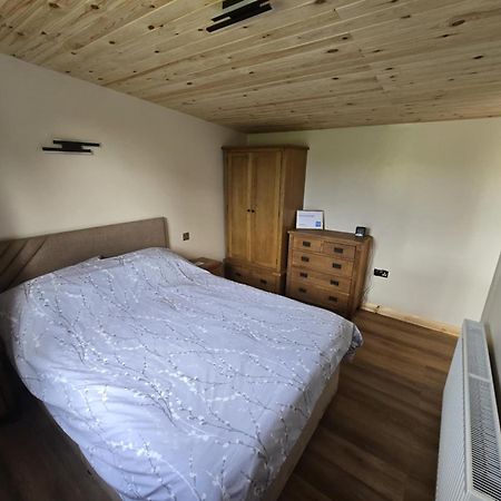 Dunroaming Cabin Pendine Luaran gambar