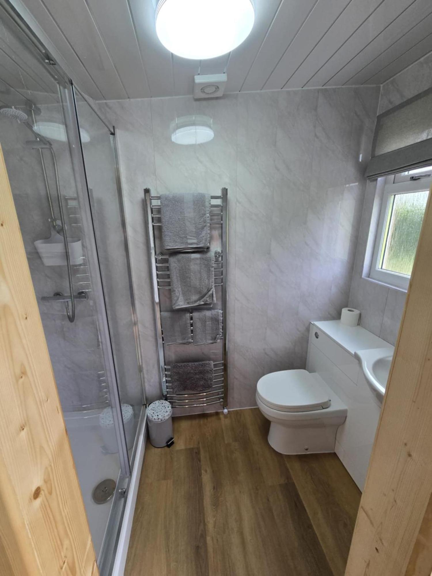 Dunroaming Cabin Pendine Luaran gambar